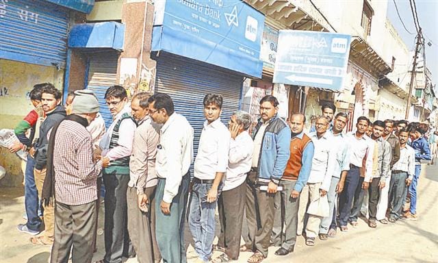 Liquidity crisis in the banks again wreak chaos