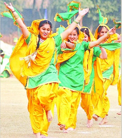 rolling trophy win by DPS faridabad and bokaro