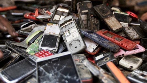 your old phone is full off untapped precious metal 
