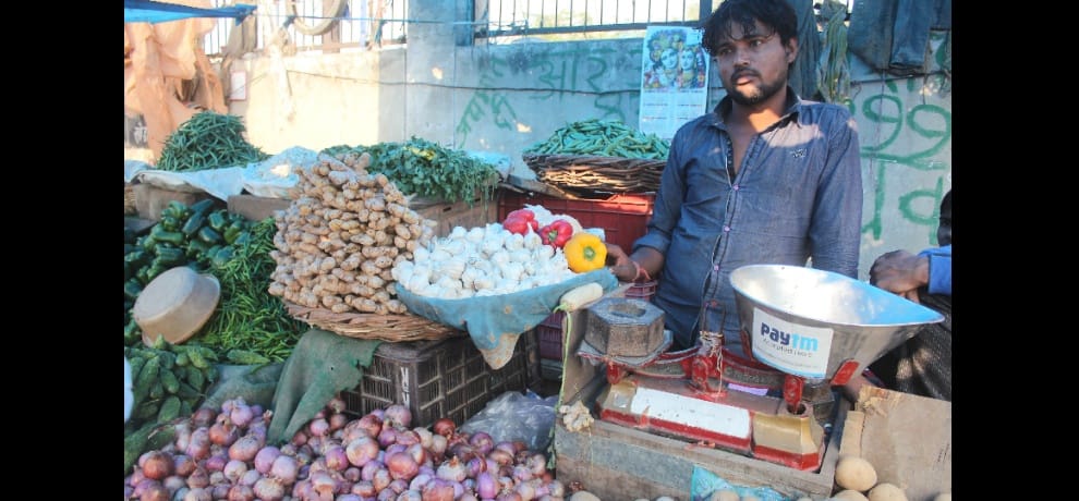 paytm helping out small shopkeepers in transactions