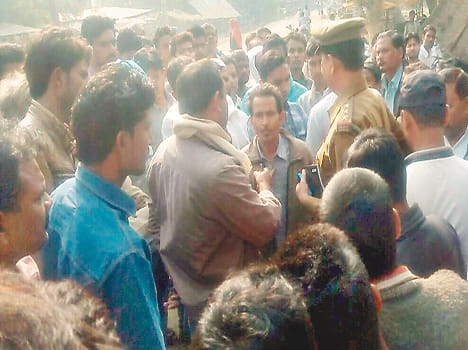 man injured by banka