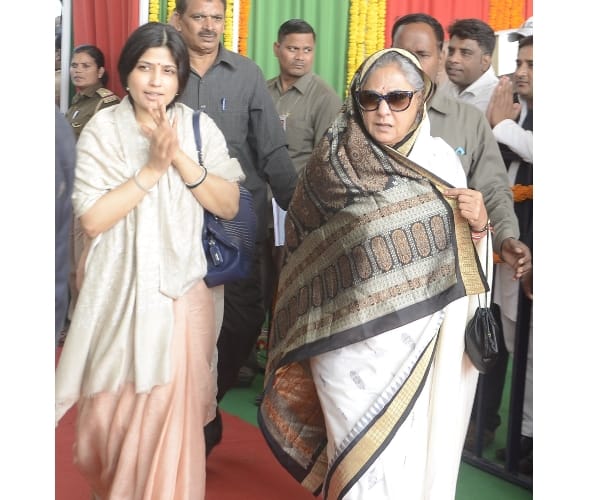  shivpal and ramgopal yadav in agra lucknow express way inaugration.