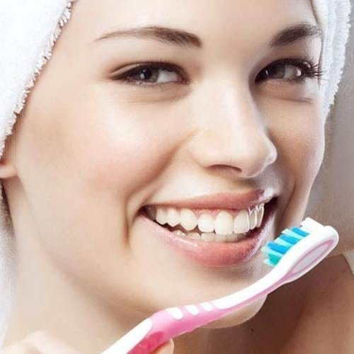 natural remedies to lighten dark lips