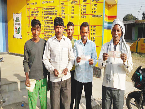 Farmers buy fertilizer from the order of 500 to dream