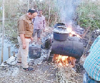 sharab ki bhattiyan todin