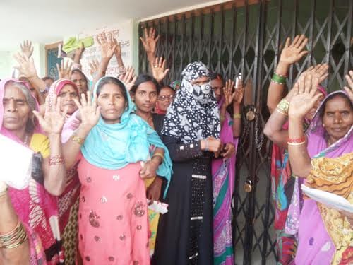 People were furious, bank employees ran Bandkr