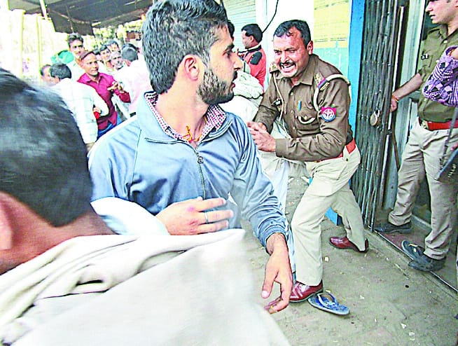 Road jams, Daha vandalized