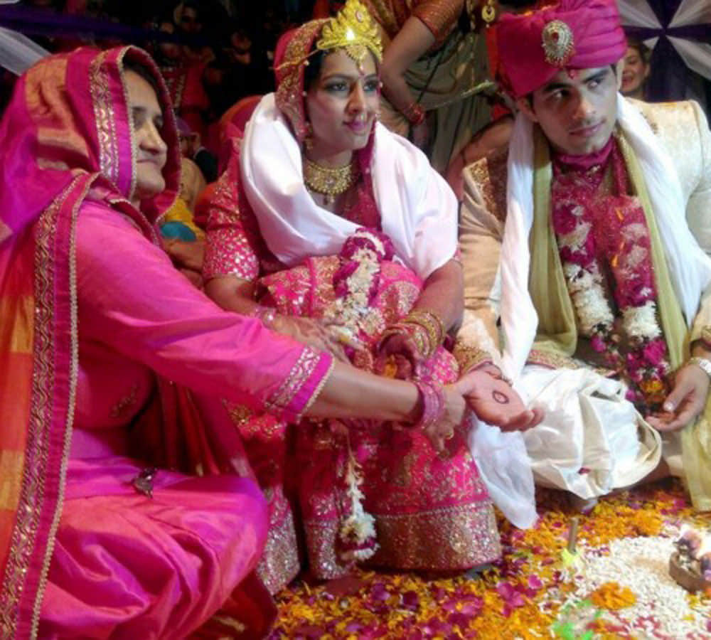 geeta-phogat-refused-to-accept-aamir-khan-gift