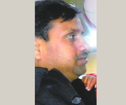 four people died in an accident in faizabad.