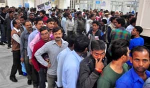 Notbandi: people are impatient, banks commotion, sabotage