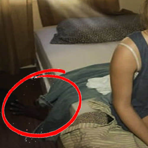 A Husband Divorced His Wife After Looking a Photo