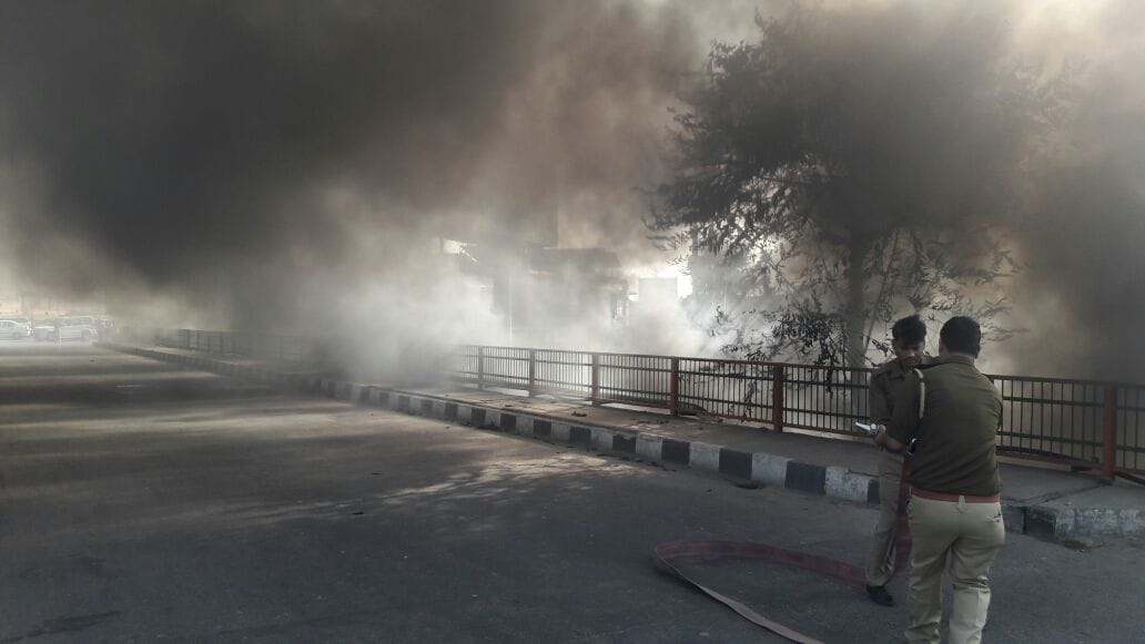 fire at 1090 chauraha in lucknow