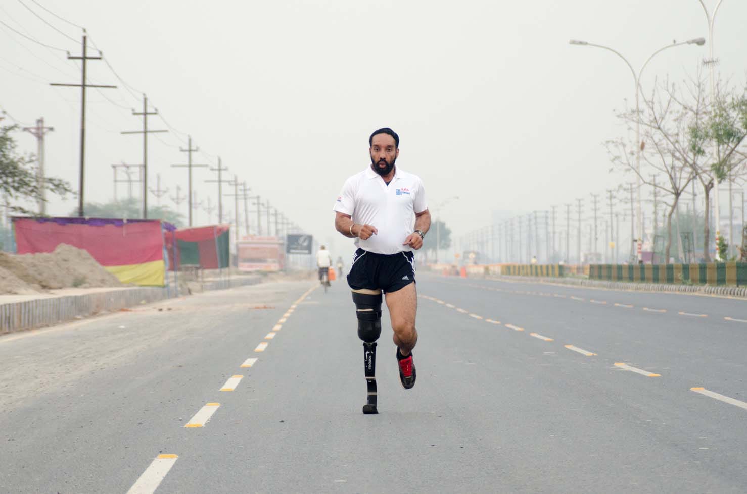 amazing success story of firt indian blase runner and kargil war soldier major dp singh