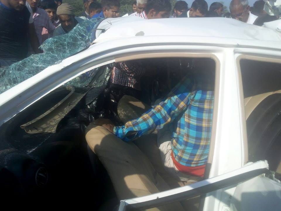 canter hit four vehicles on delhi highway in charkhidadri, four people killed on the spot