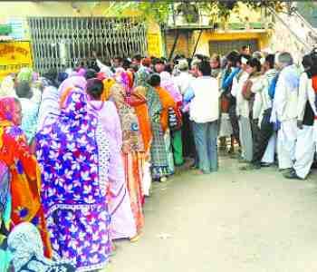 no cash in sarv up grameen bank,s 85 branches 