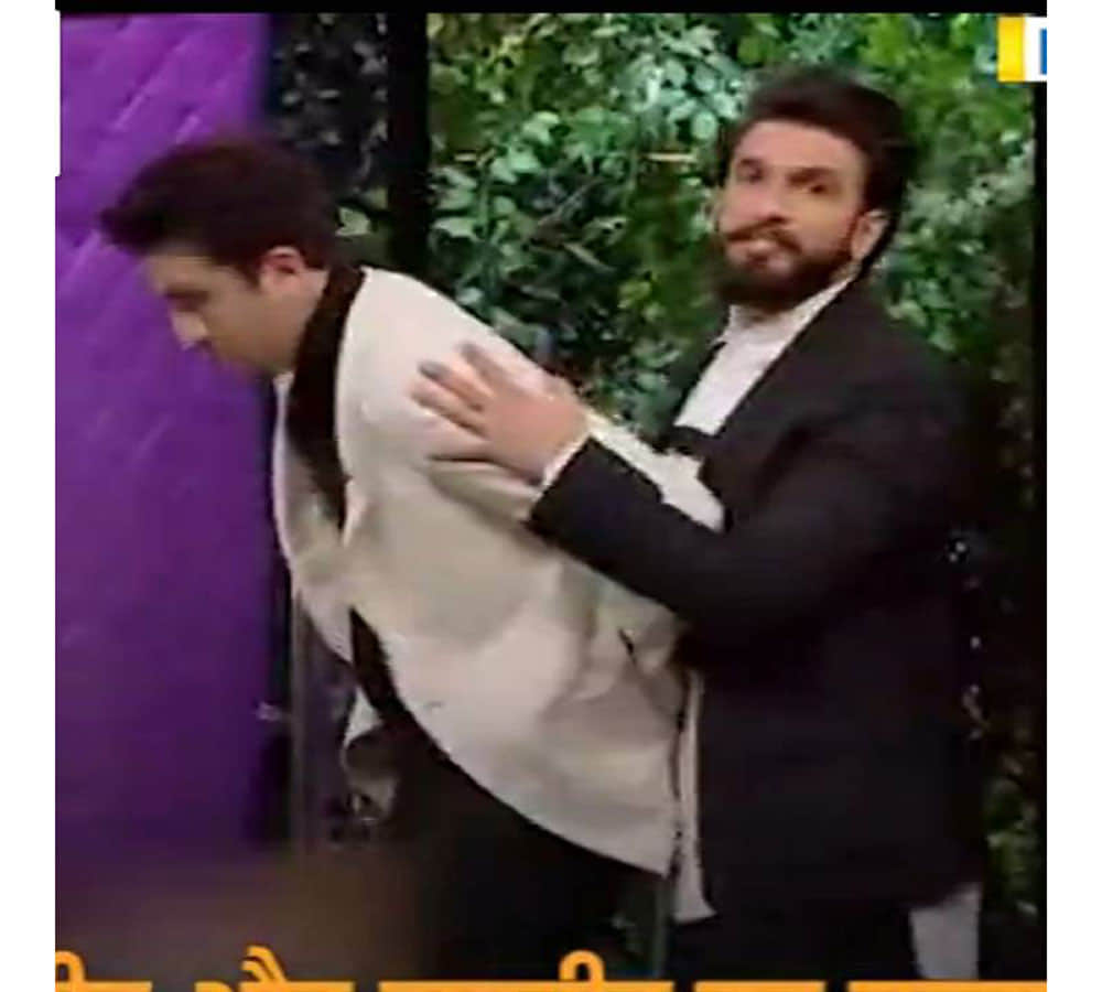 ranbeer kapoor and ranveer singh vulgur dance at kaoffe with karan
