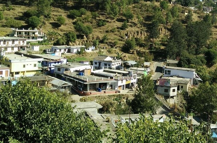 Kunwali welcome in the town is garbage heaps