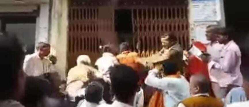 cm suspended fatehpur so and sp for bating people