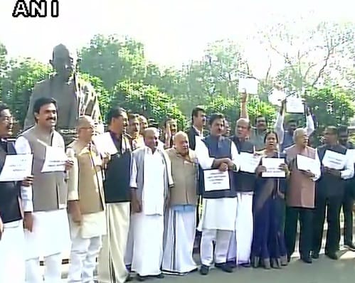 LIVE: uproar in Loksabha and Rajyasabha