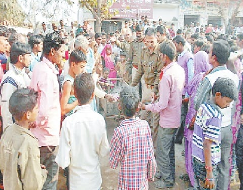 Women fainted was in line in bijnor