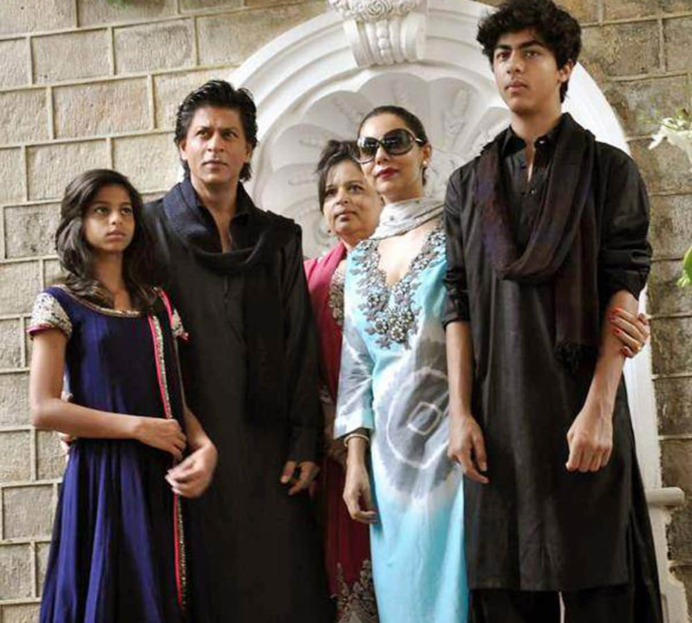 shahrukh khan not able to educate kids about sex education