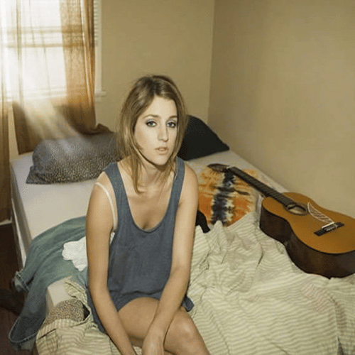 A Husband Divorced His Wife After Looking a Photo