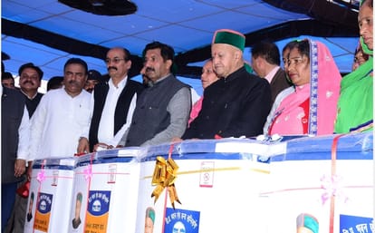 Virbhadra Singh Announcement at Una Rally, Now No Tax For Farmers.