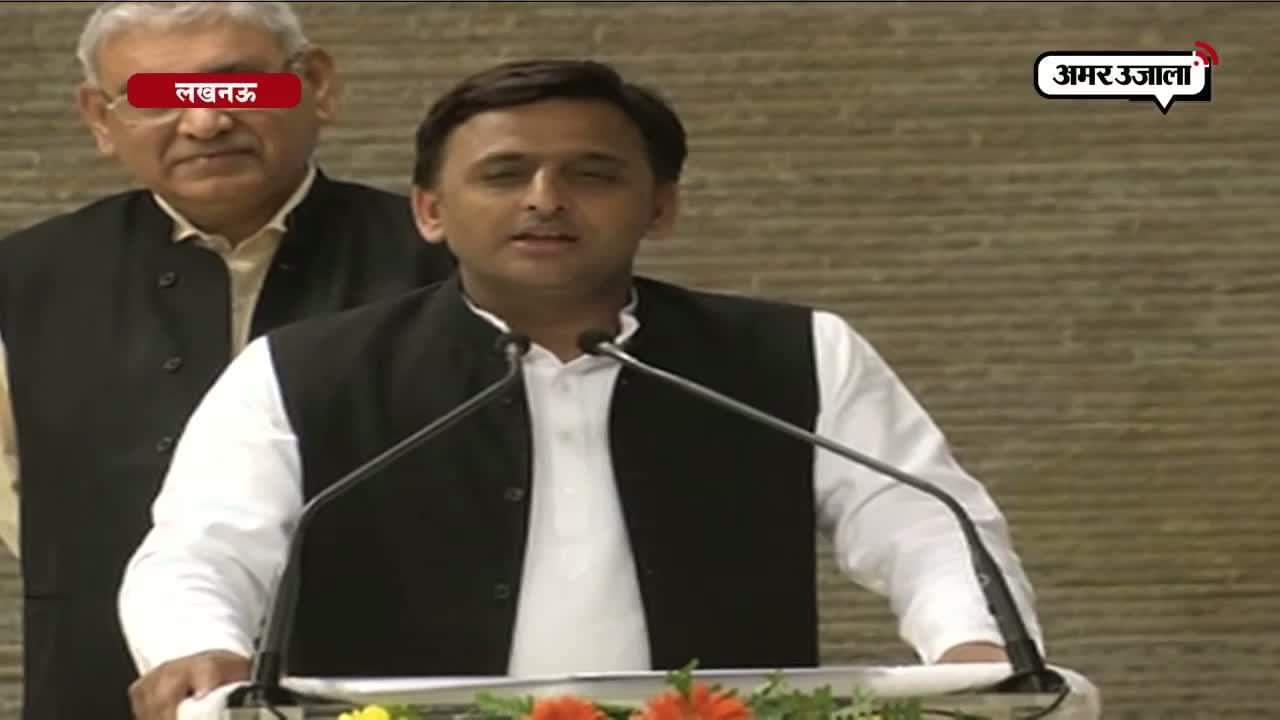 अखिलेश यादव : गंगा सेतु