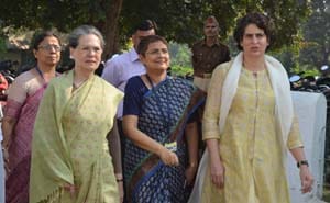 Workers returned to Delhi to meet Sonia, Priyanka