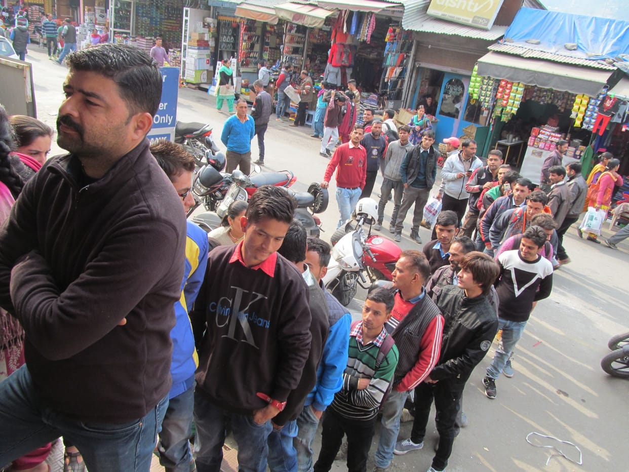 bank line in city