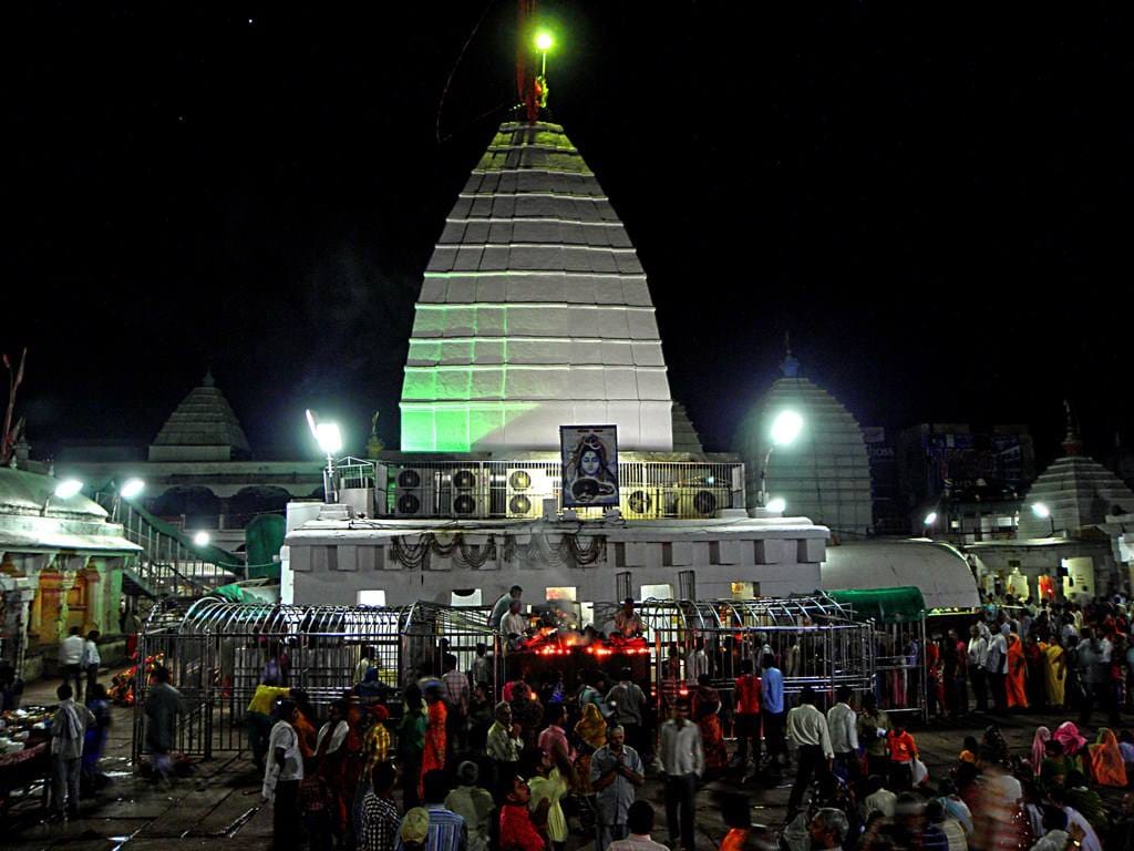temple of india jewelry and coin in prasad
