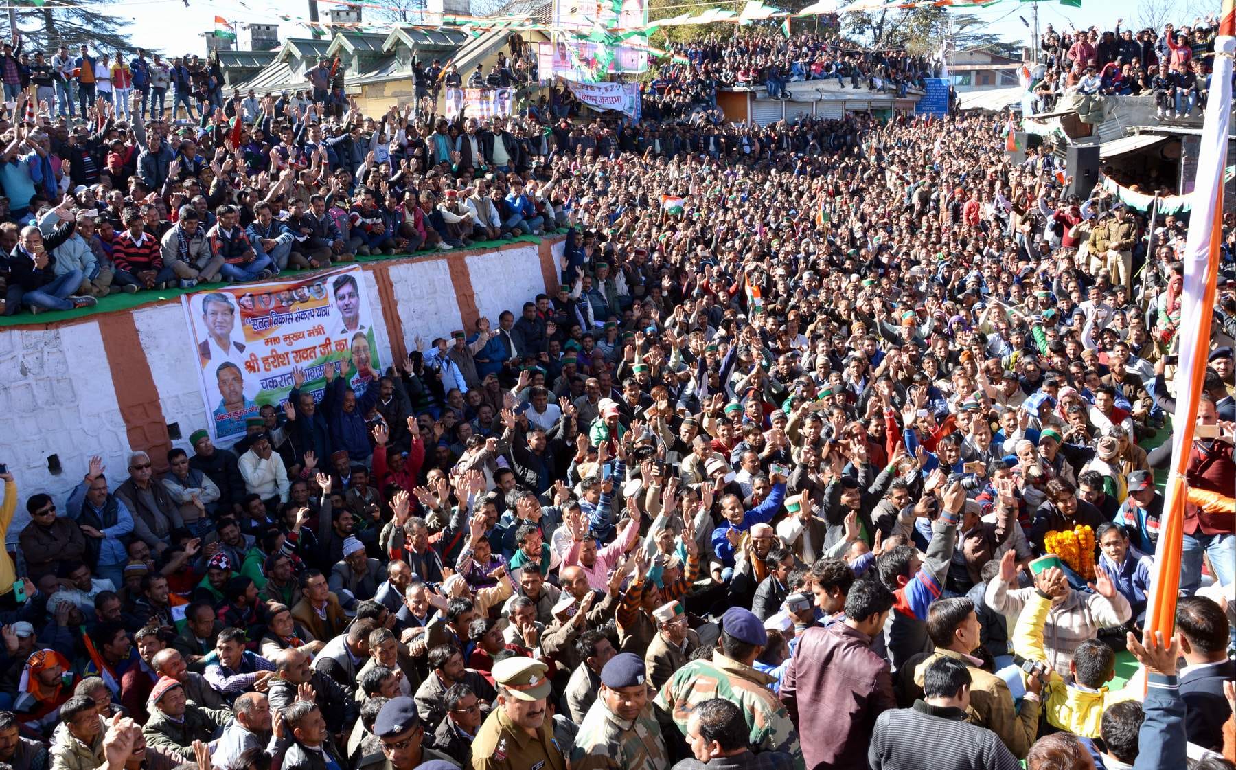 huge crowd in uttarakhand cm rally.