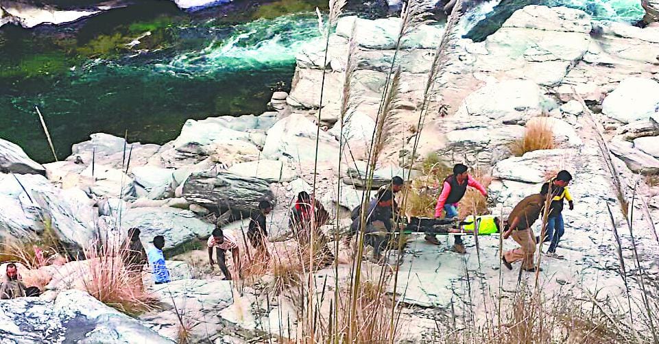 Immersed in the Kosi river trips Selfi youth, death