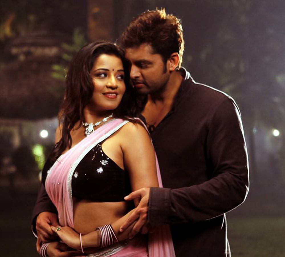 boyfriend vikrant singh is furious with monalisa