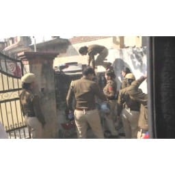 yamuna nagar, ddpo, neck, capture, lady constable, slap