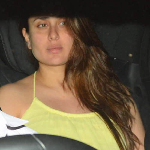 mom kareena doing shoping for her baby