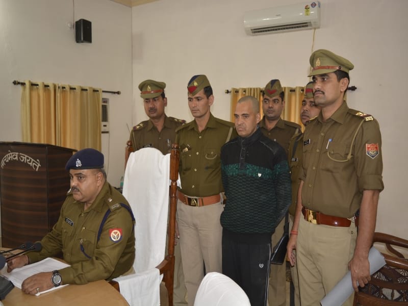 thief arrested with jwellery