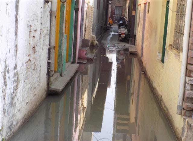 Pump down, a dozen places waterlogging