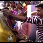  lovers have not money for marriage his girlfriend on road