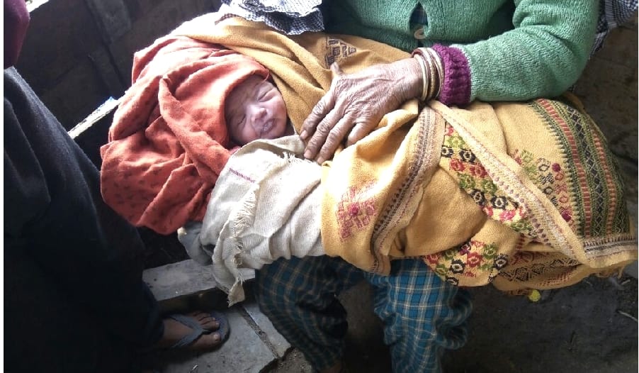 Someone Throw New Born Baby in Jungle at Mandi.