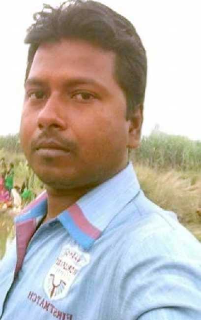 Young man killed in a road accident, fire bike