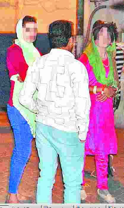 aadhi raat ke baad