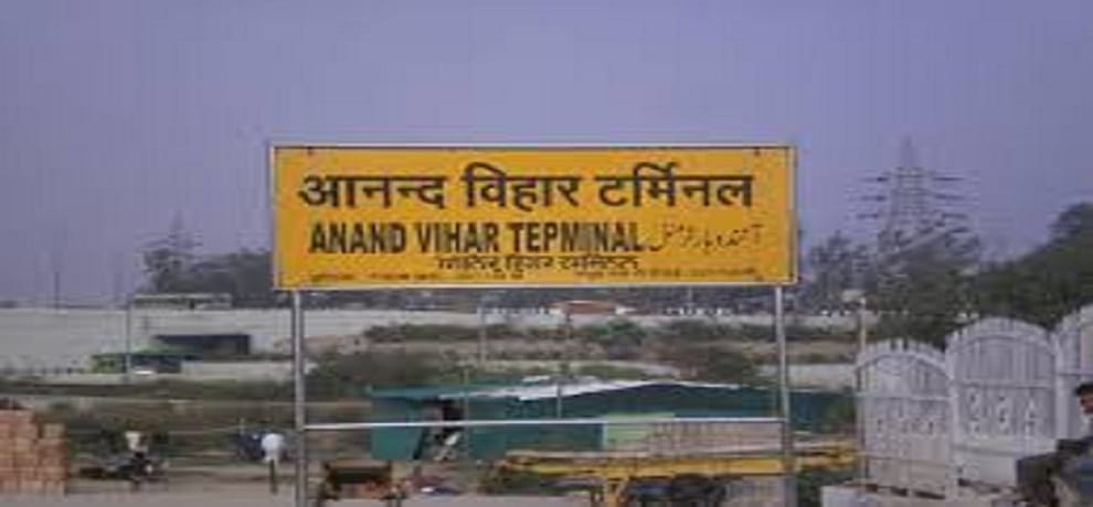 demontiezation: more than 5000 people daily returning from anand vihar railway station
