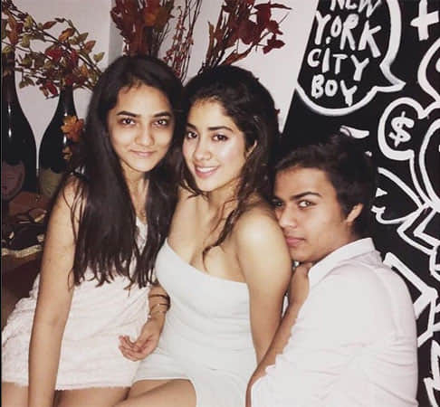 Sridevi accepts daughter Jhanvi's relationship with boyfriend!