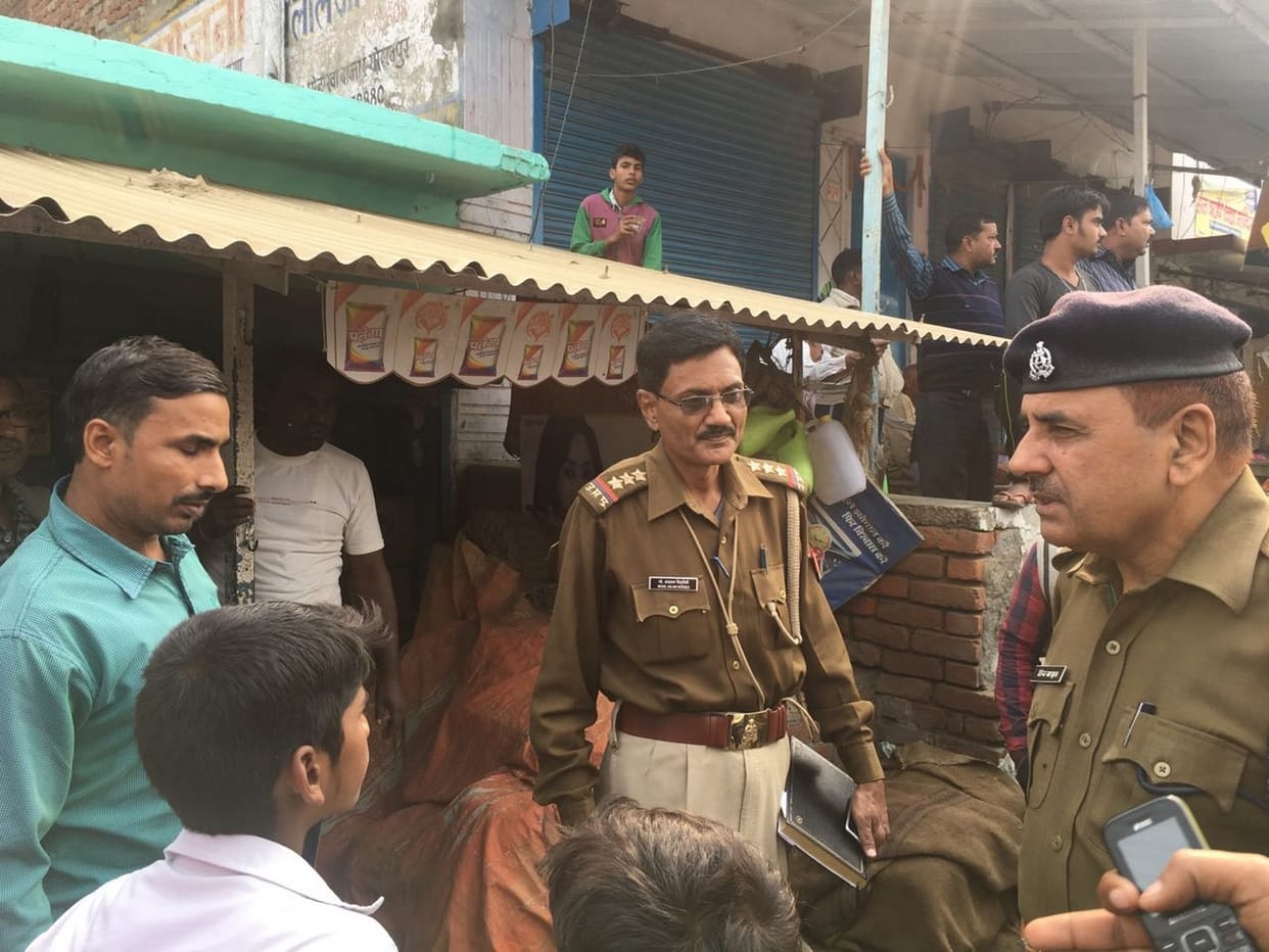 Robbers attacked on man, looted in three shops