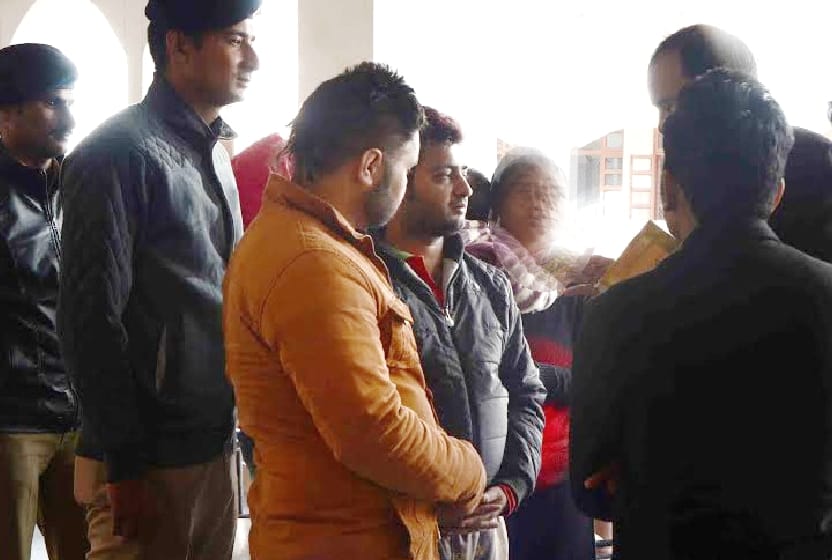 Shimla Police Caught Sex Racket at Shoghi.
