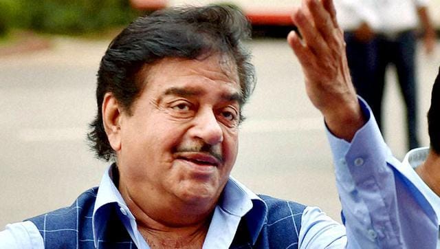 Shatrughan sinha comments over demonetisation survey