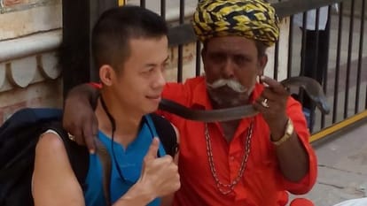 foreigner suffered due to demonotisation effect 