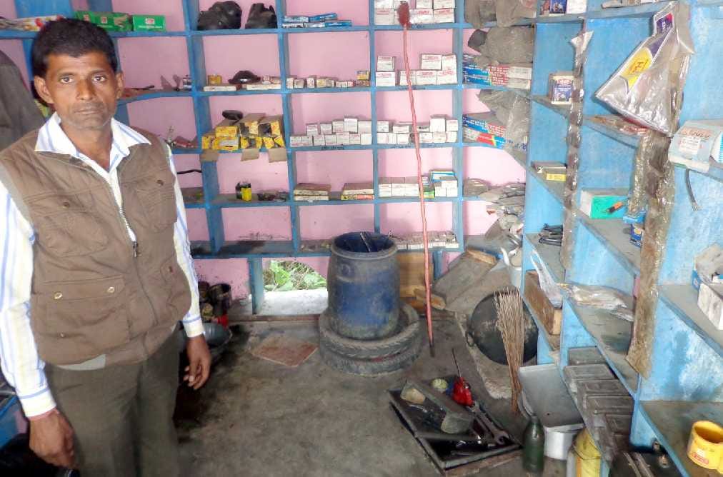 Mobile Shop, including the theft of thousands of two stores