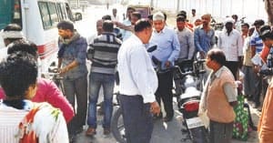tractor bike accident kaushambi